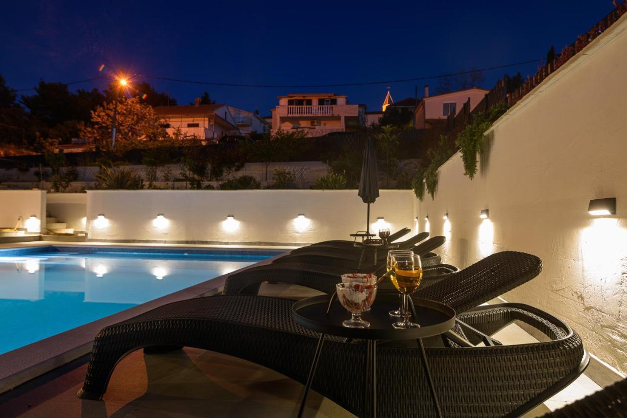 Villa Barbara & Zoran With Heated Swimming Pool Seget Vranjica Eksteriør bilde