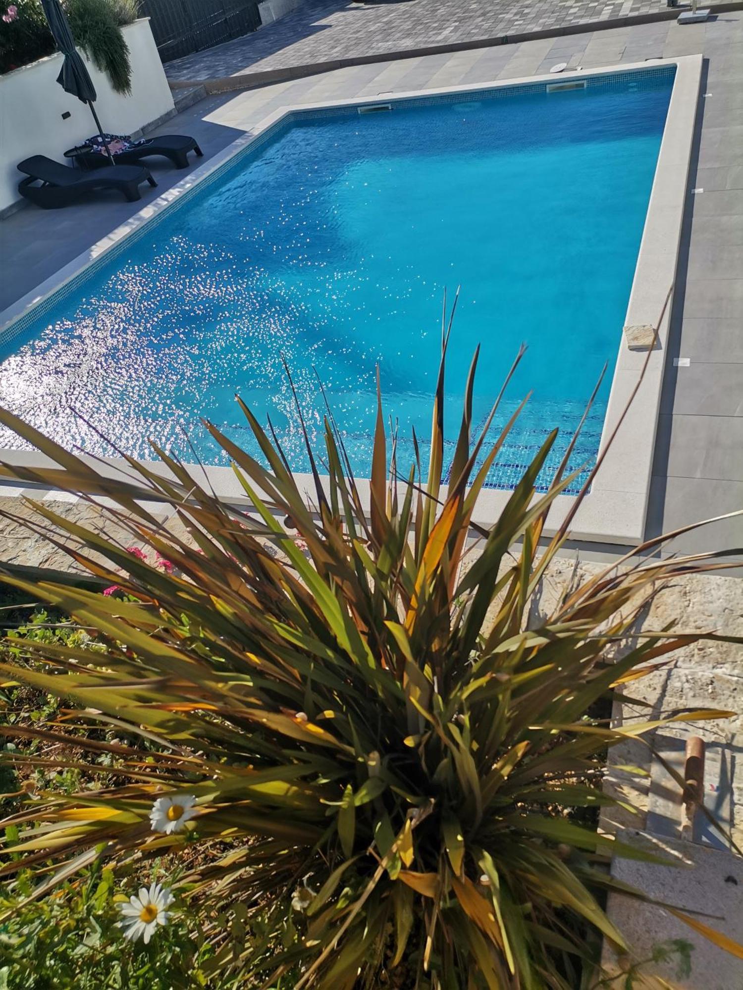 Villa Barbara & Zoran With Heated Swimming Pool Seget Vranjica Eksteriør bilde