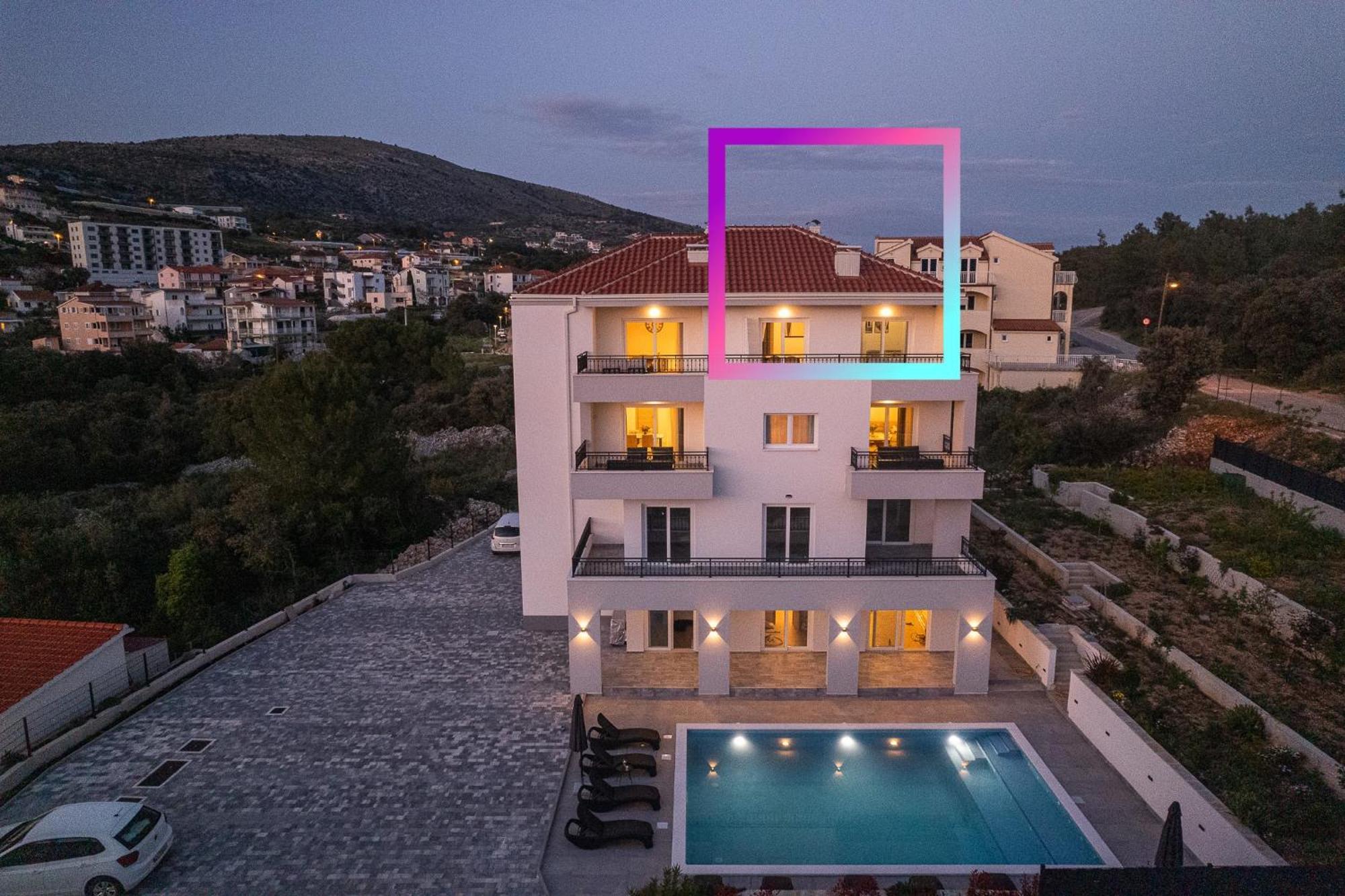 Villa Barbara & Zoran With Heated Swimming Pool Seget Vranjica Rom bilde